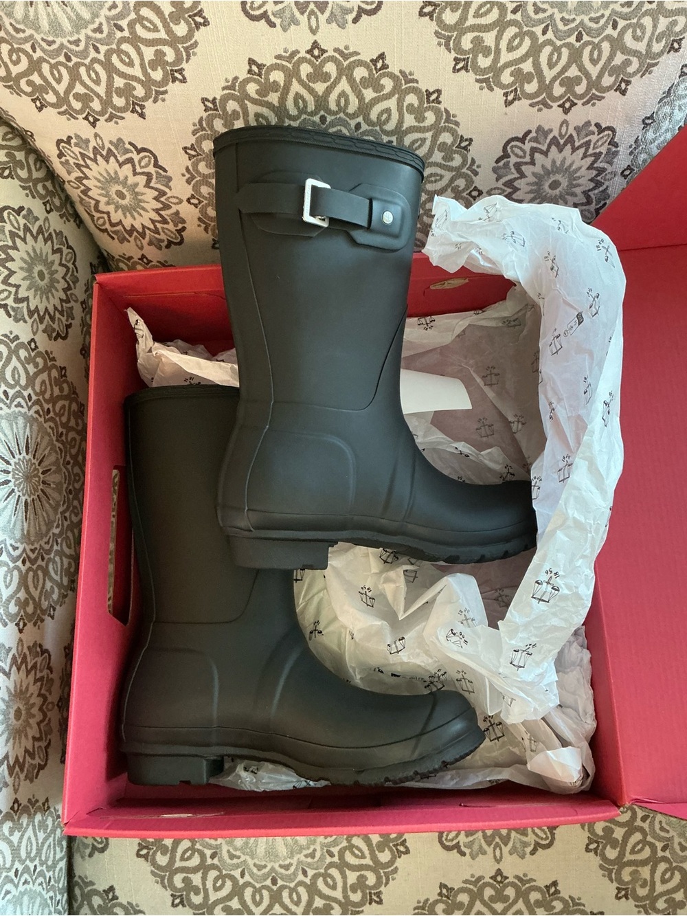 Women’s Hunter Boots in Original short boot style (black) . Size 8 . New in box